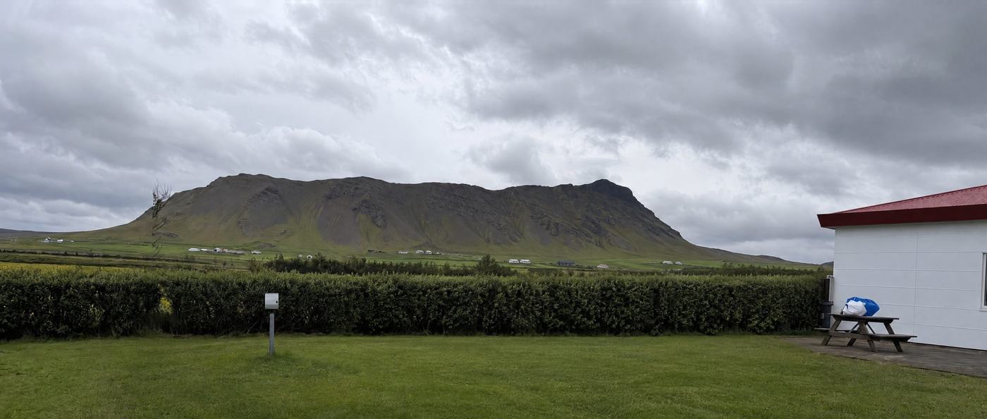 Tómur garður áður en búnaðurinn kemur